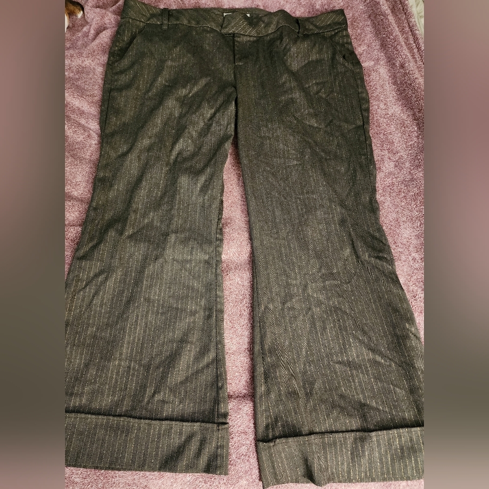 Spacegirlz. Wide leg, black dress pants. Size 25 (Fit like 26)